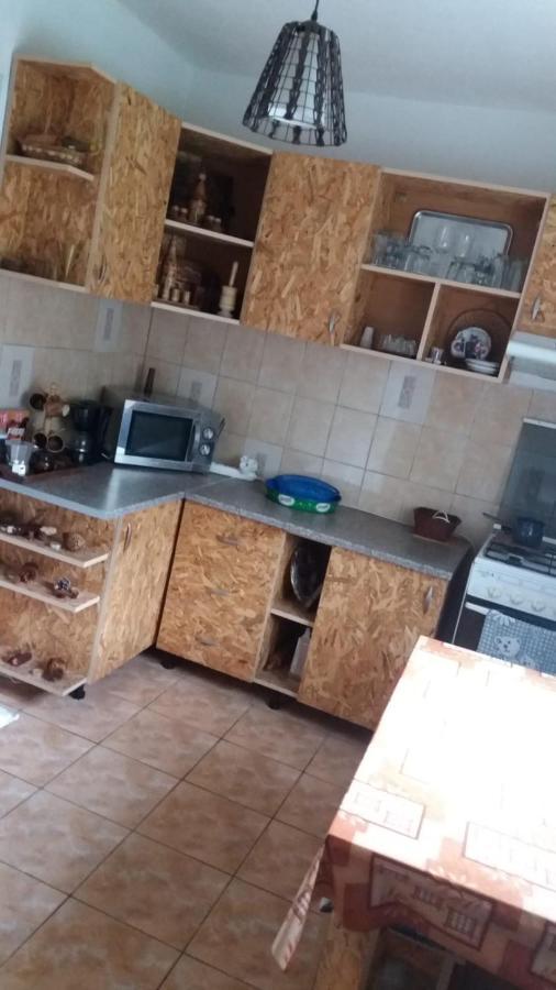 Отель Casa De Vacanta Joldes Гырда-де-Сус Экстерьер фото